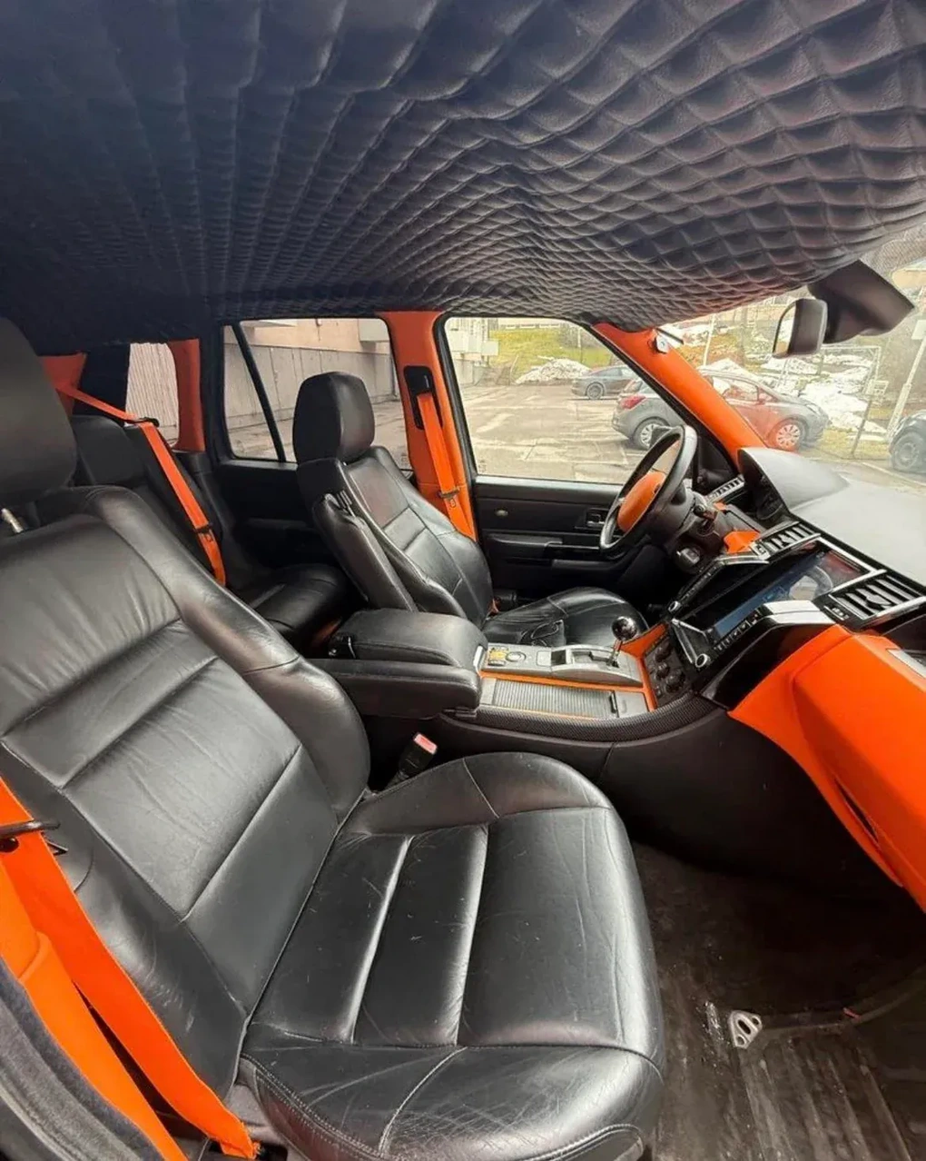 Chiếc Range Rover Sport độ theo phong cách Rolls-Royce Cullinan - 3 Chiếc Range Rover Sport độ theo phong cách Rolls-Royce Cullinan - 3