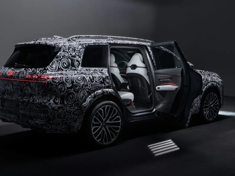 Audi Q9 được trang bị cửa đóng, mở điện như xe Rolls-Royce - 1