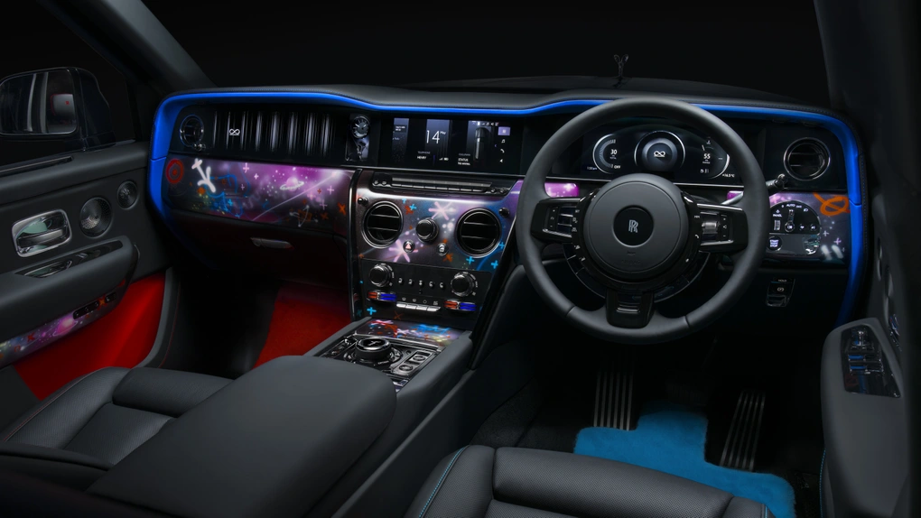 Nghệ sỹ gốc Việt làm mới SUV siêu sang Rolls-Royce Cullinan - 3 Nghệ sỹ gốc Việt làm mới SUV siêu sang Rolls-Royce Cullinan - 3
