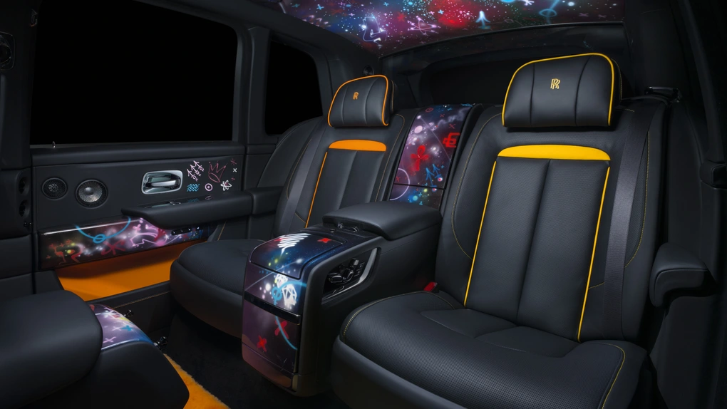 Nghệ sỹ gốc Việt làm mới SUV siêu sang Rolls-Royce Cullinan - 4 Nghệ sỹ gốc Việt làm mới SUV siêu sang Rolls-Royce Cullinan - 4