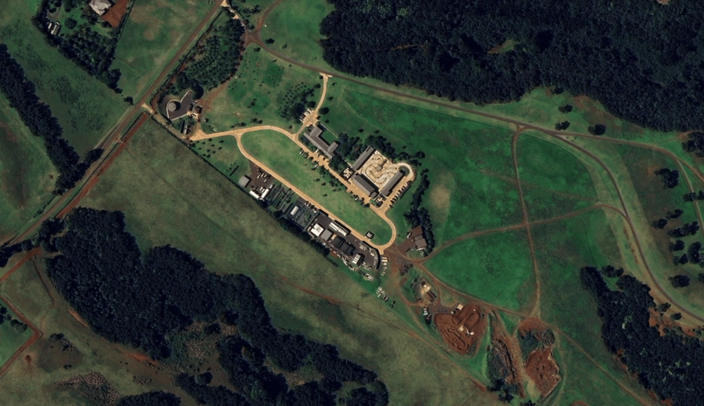 Khu đất xây dựng hầm trú ẩn của tỷ phú Mark Zuckerberg trên đảo Hawaii. Ảnh: Google Earth
