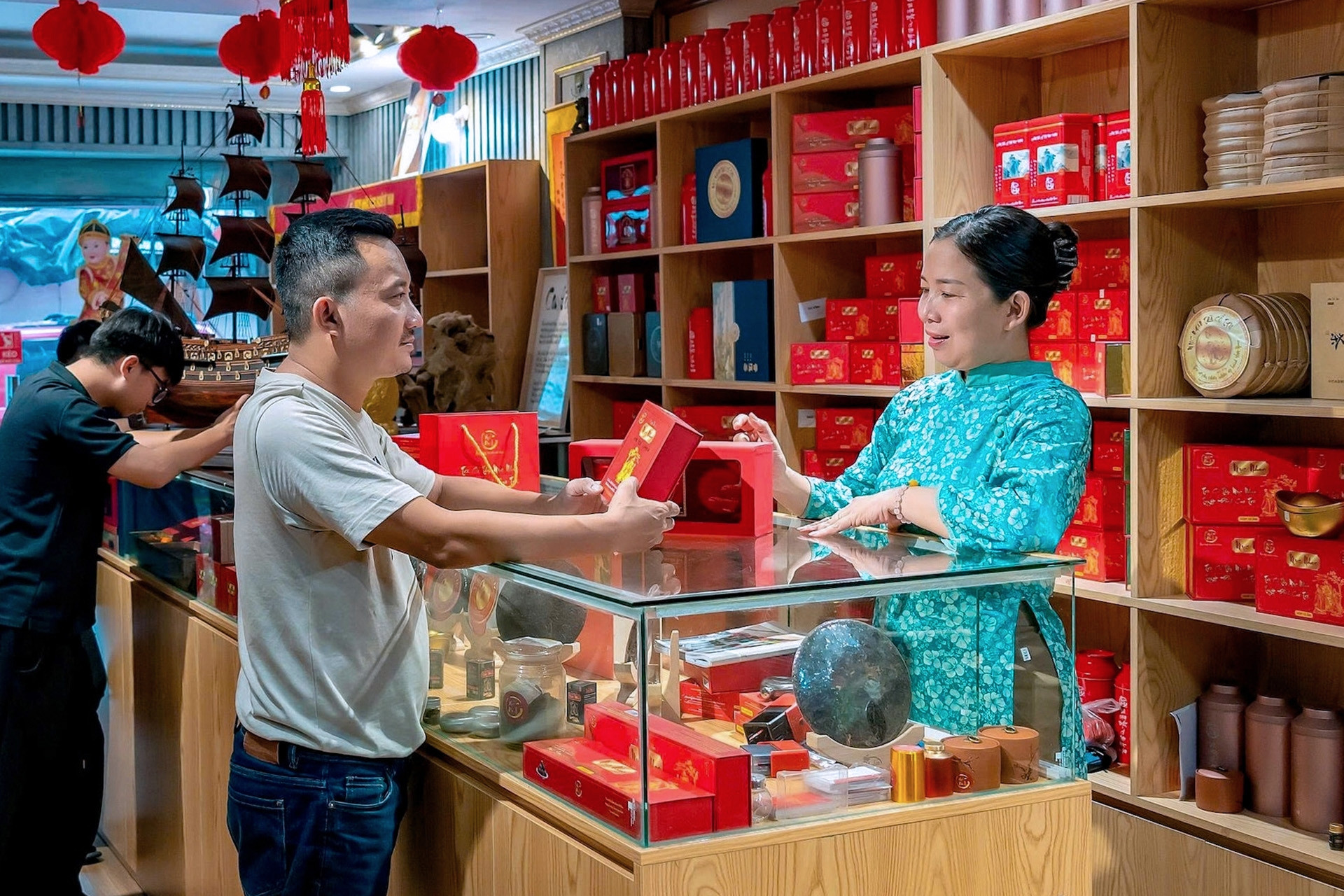 Cho đóng công ty để người dân còn cơ hội làm lại (ảnh 3)