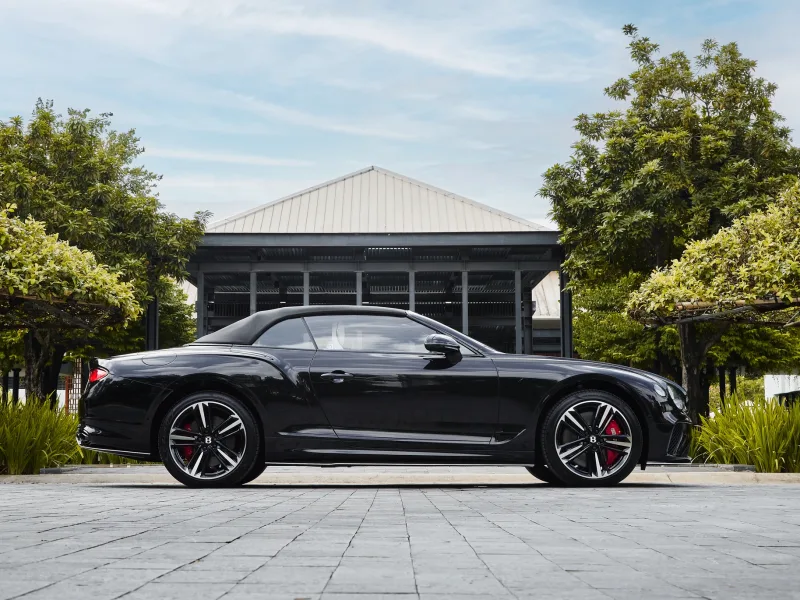 Bentley Continental GTC S Vietnam Skyline - siêu sang độc bản giá 18,9 tỷ đồng (ảnh 2)