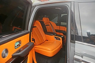Cận cảnh Rolls-Royce Cullinan chở G-Dragon tại Hà Nội - 5 Cận cảnh Rolls-Royce Cullinan chở G-Dragon tại Hà Nội - 5