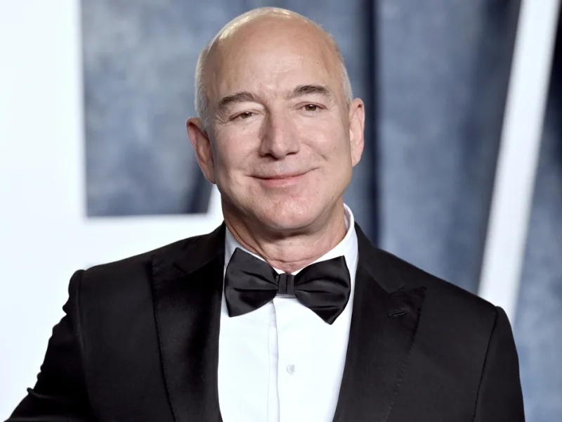 Nhà sáng lập Amazon, Jeff Bezos tại Vanity Fair Oscar Party diễn ra ngày 12/03/2023. Ảnh: AP